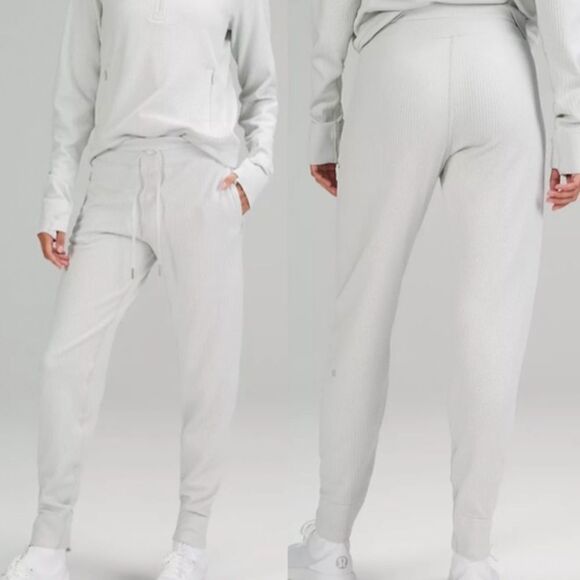 Lululemon Womens Engineered Warmth Jogger Pants Vapor White - Picture 1 of 16